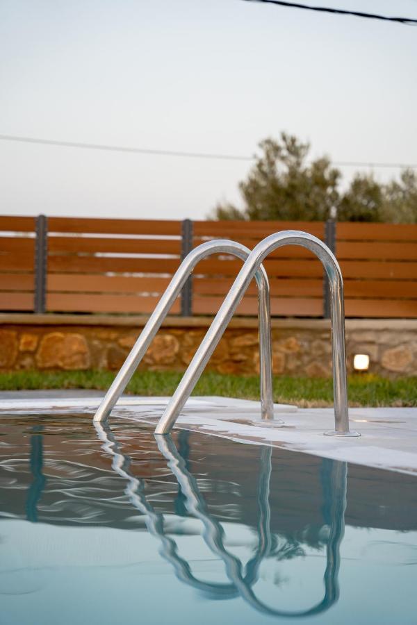 Villa Nontas Ntina With Private Pool & Playground Rethymno (Crete)