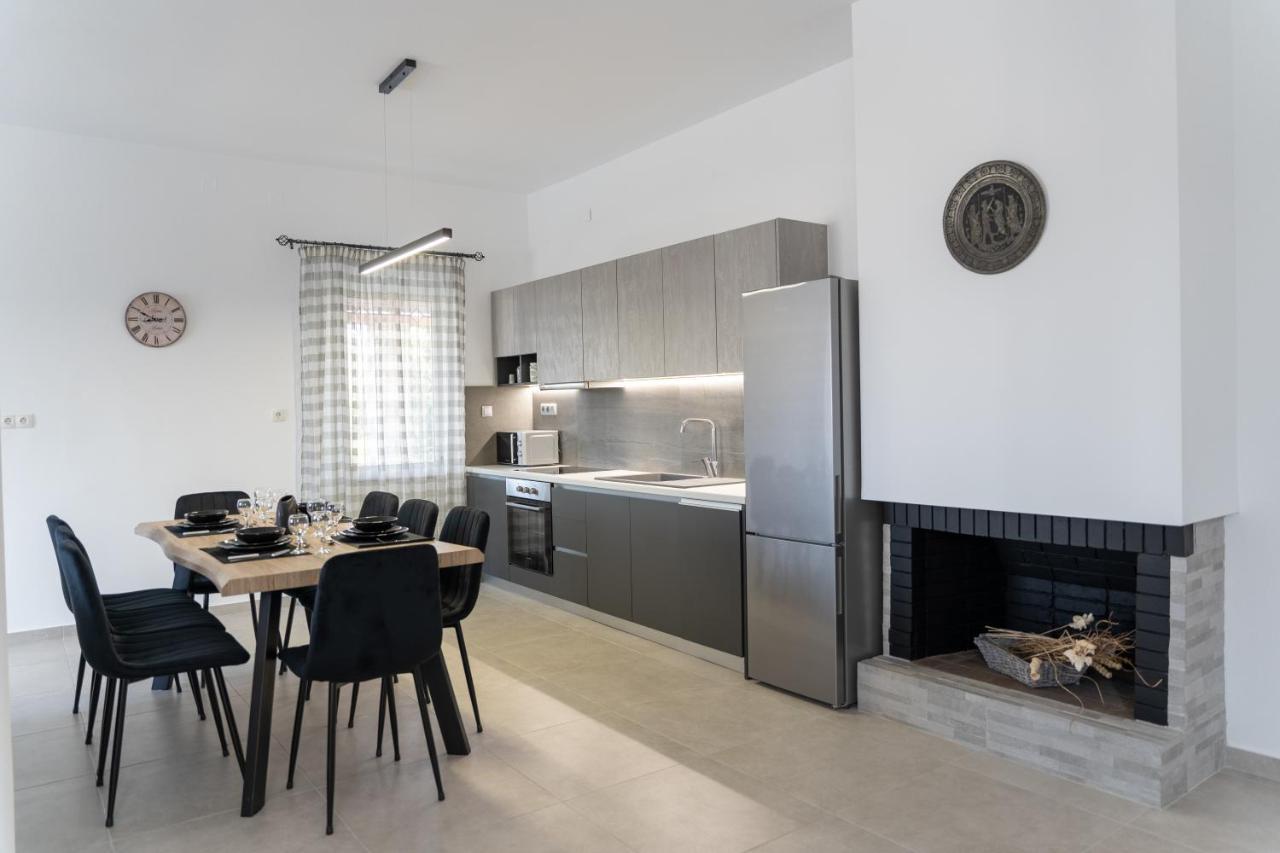 Villa Nontas Ntina With Private Pool & Playground Rethymno (Crete)